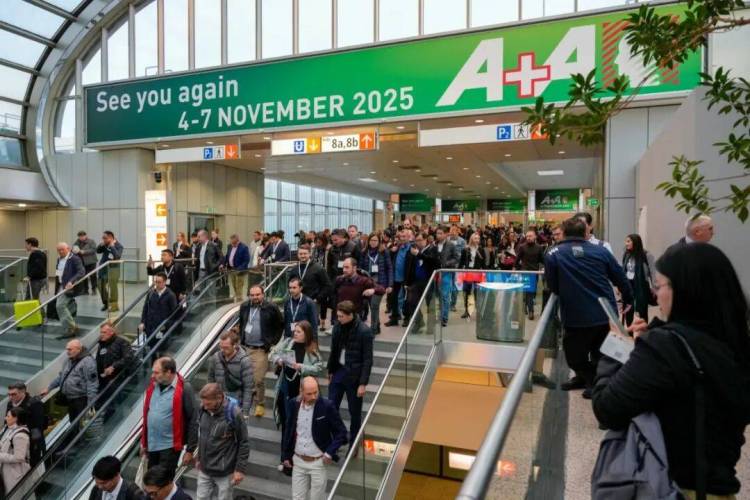 劳保届全球顶流盛会——山东润东纺织科技参展德国A+A劳保用品展 2025盛大开幕！