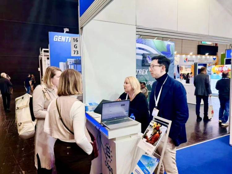 德国国际职业安全与健康展A+A 2025次日精彩继续，CCQS展台热度不减，CE颁证引关注