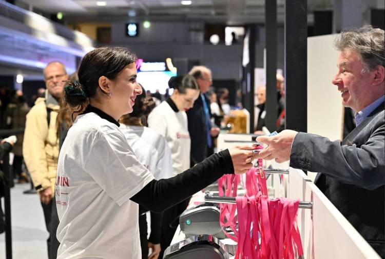 2025法国巴黎国际包装展 Haus Labs推出全新轮廓塑造产品，引领美妆创新