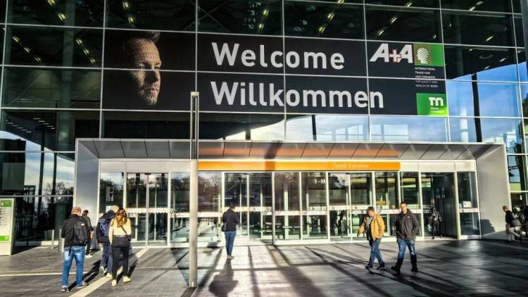 共探安全防护新机遇！驰马科技CMZ携定制化功能拉链亮相2025德国A+A展会