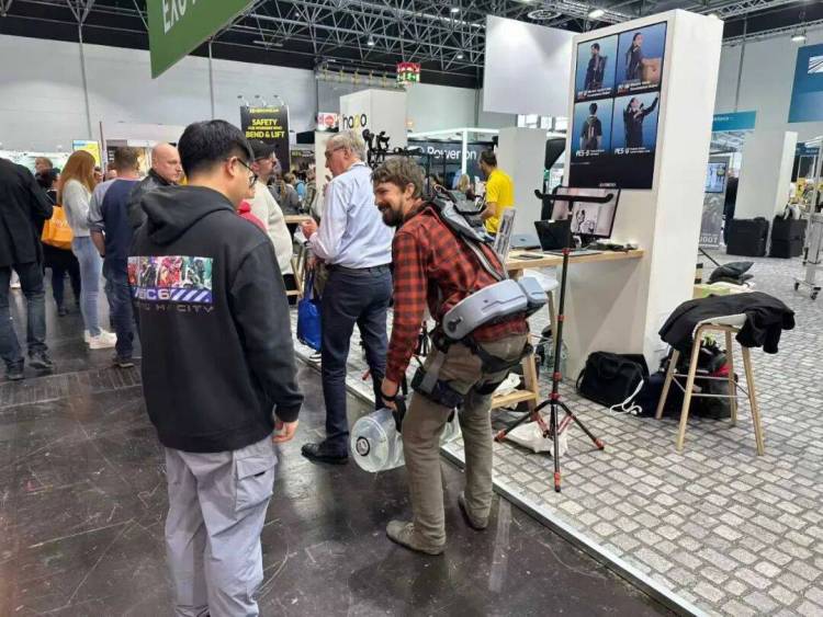 A+A 2025｜傲鲨亮相德国A+A 2025，外骨骼机器人破局职业健康困境