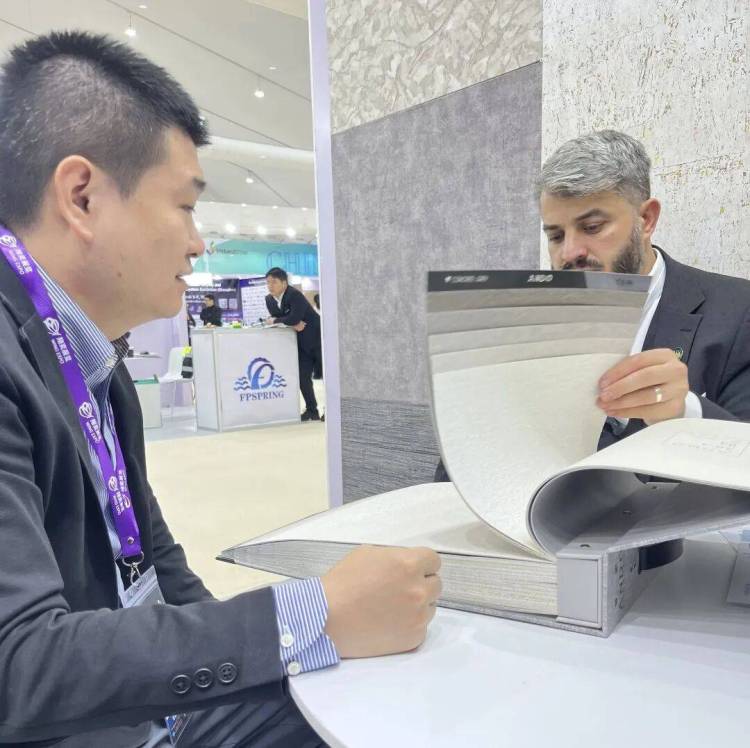 玉兰集团惊艳亮相2025年沙特利雅得国际建材展！