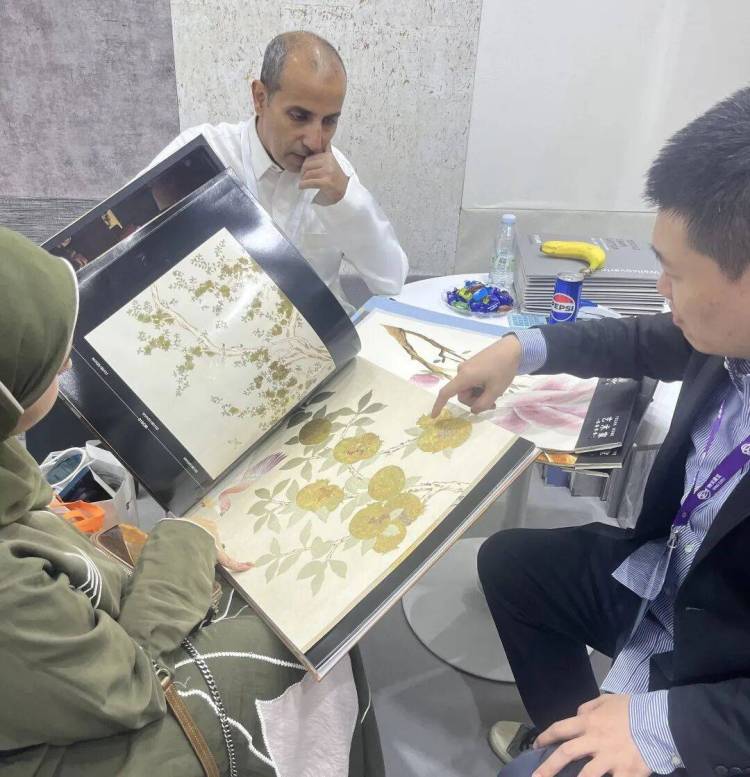 玉兰集团惊艳亮相2025年沙特利雅得国际建材展！