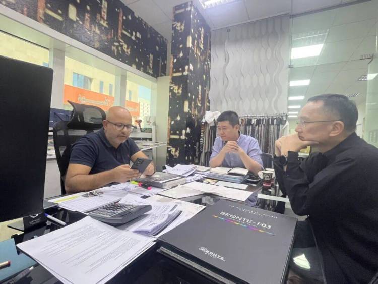 玉兰集团惊艳亮相2025年沙特利雅得国际建材展！