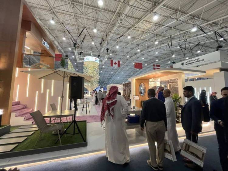 玉兰集团惊艳亮相2025年沙特利雅得国际建材展！