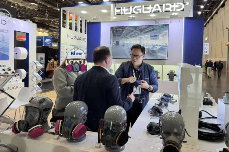 [2025 A+A德国劳保展] 东方智造，全球引领，呼享智能呼吸防护生态震撼登场德国