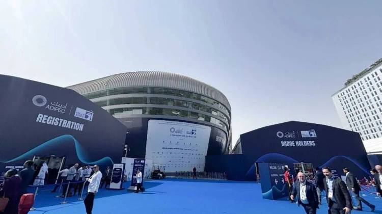 品牌出海丨德石股份亮相ADIPEC 2025，以技术硬实力与全球化视野助推能源可持续发展