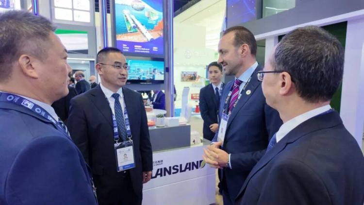 兰石集团能源装备创新成果亮相2025年阿布扎比国际石油展