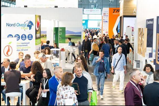 意大利里米尼国际果蔬种植技术展览会 Macfrut 2025国际芦笋日与国际浆果日联手办大型活动