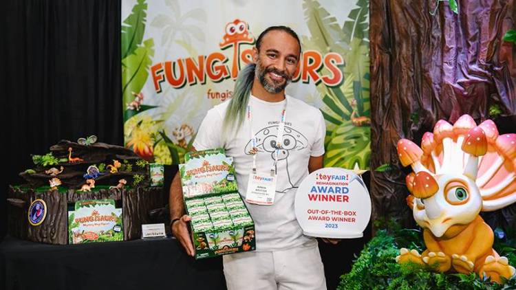 美国纽约国际玩具展览会重塑设计奖，表彰创新与创意