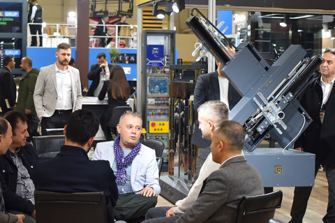 乌兹别克斯坦电梯展览会展会现场图片