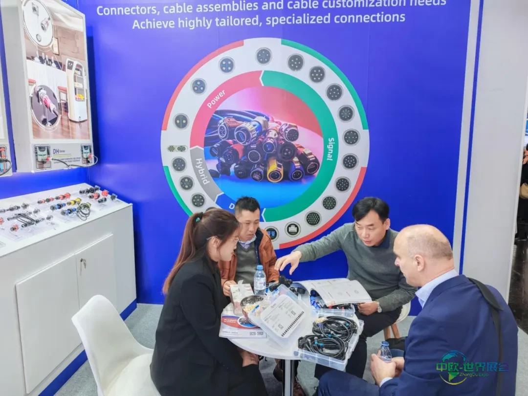 展会首日 | Cnlinko凌科电气直击2025德国纽伦堡工业自动化展，凌科燃动现场