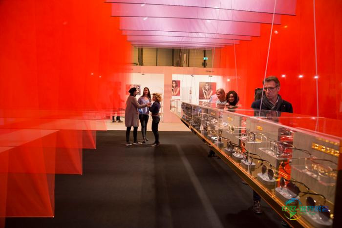 往届ExpoÓptica展会现场照片