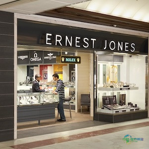 西格内特珠宝对杰拉德·拉特纳收购英国门店提议表示无意