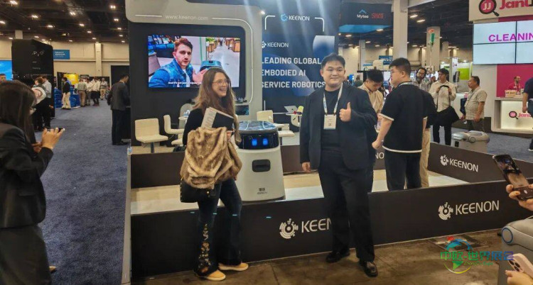 ISSA 2025北美展直击 | 擎朗清洁机器人C55北美首秀，全场景机器人引爆关注！