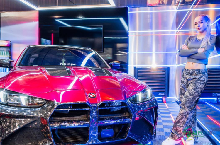 2025年德国埃森国际改装车及配件展览会：Avery Dennison展示SupercarBlondie车膜系列