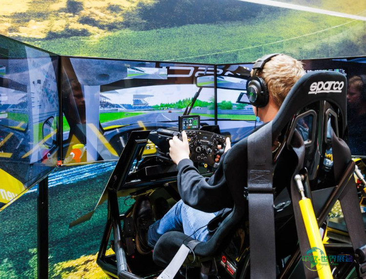 2025年德国埃森国际改装车及配件展览会：Avery Dennison展示SupercarBlondie车膜系列