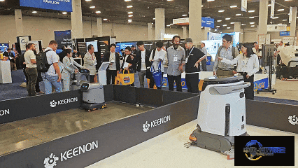 ISSA 2025北美展直击 | 擎朗清洁机器人C55北美首秀，全场景机器人引爆关注！