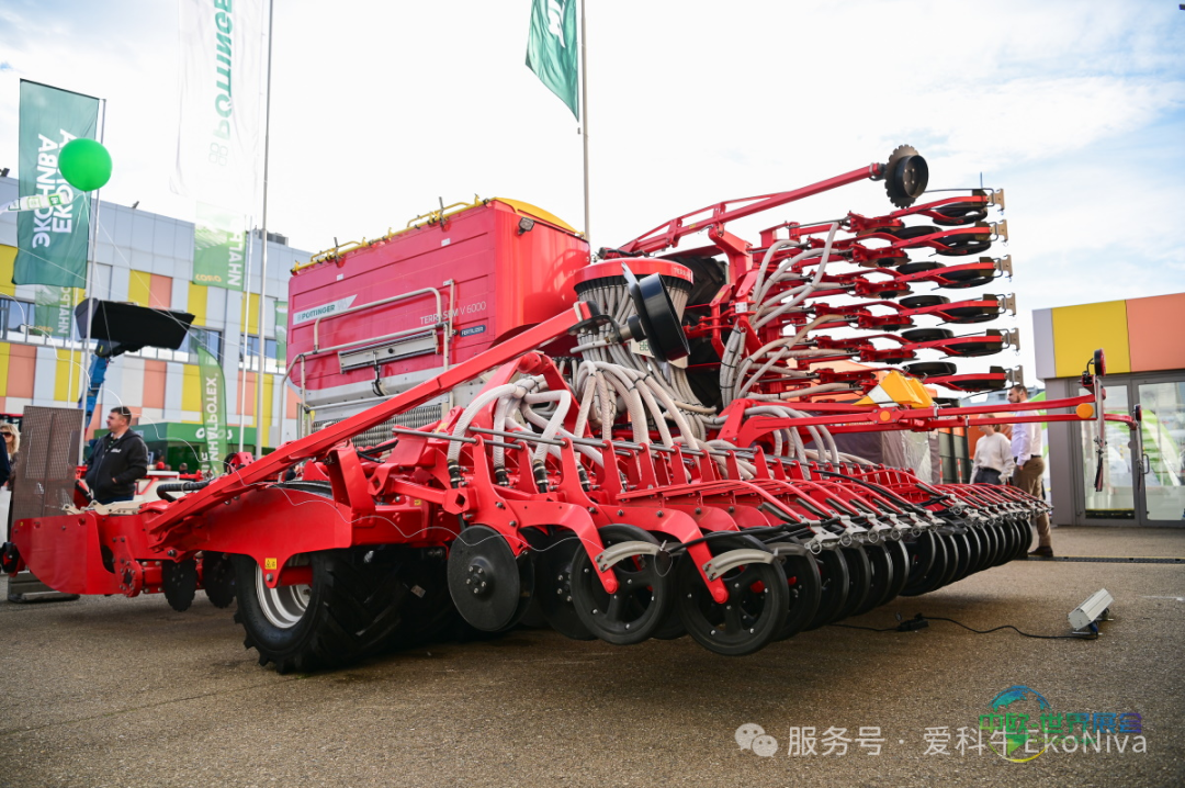 2025俄罗斯农业展收官！爱科牛携优质种子与多款农机惊艳亮相