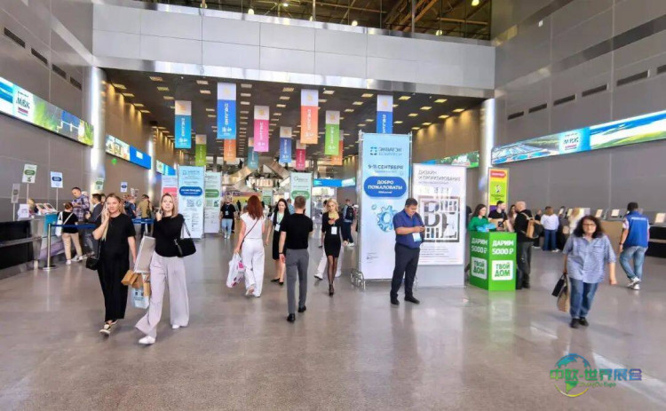 瑞明香氛亮相2025年俄罗斯国际家庭用品及家电（秋季）展会 东方香韵惊艳国际友人