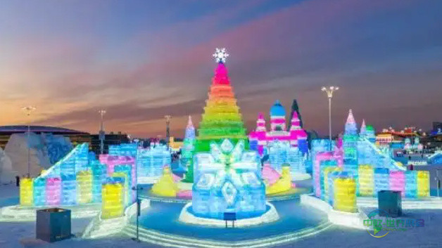 【好评中国】“冬季限定”迈向“四季常青” ，冰雪经济一路繁花似锦