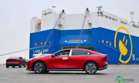 MAZDA 6e亮相2025泰国国际车展 长安马自达新能源全球化布局持续加速