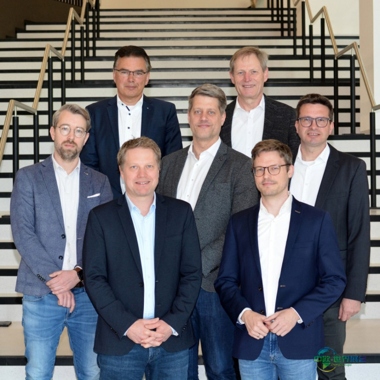 机器人伦理：控制器中的康德，电路板上的柏拉图？