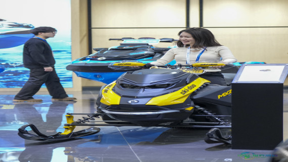 2026哈尔滨国际冰雪经济博览会拉开帷幕(3)