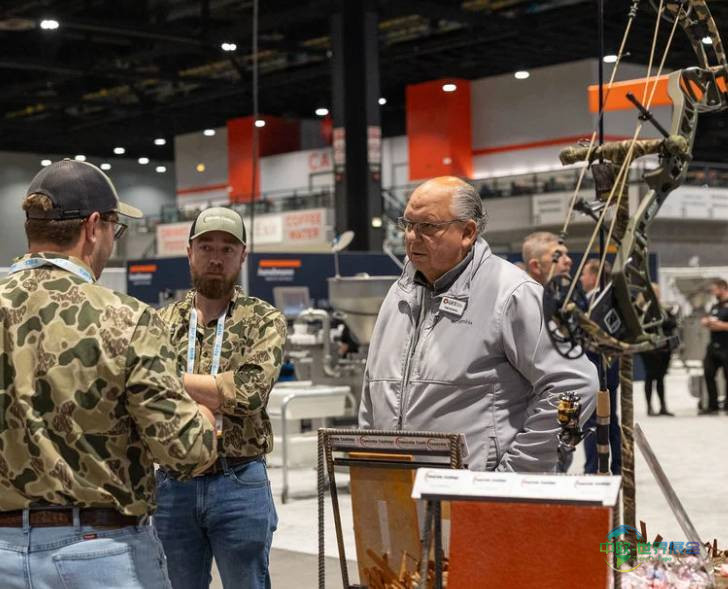 2025年美国芝加哥国际食品饮料设备与技术展览会：名厨杰夫·马uro展示特色风味