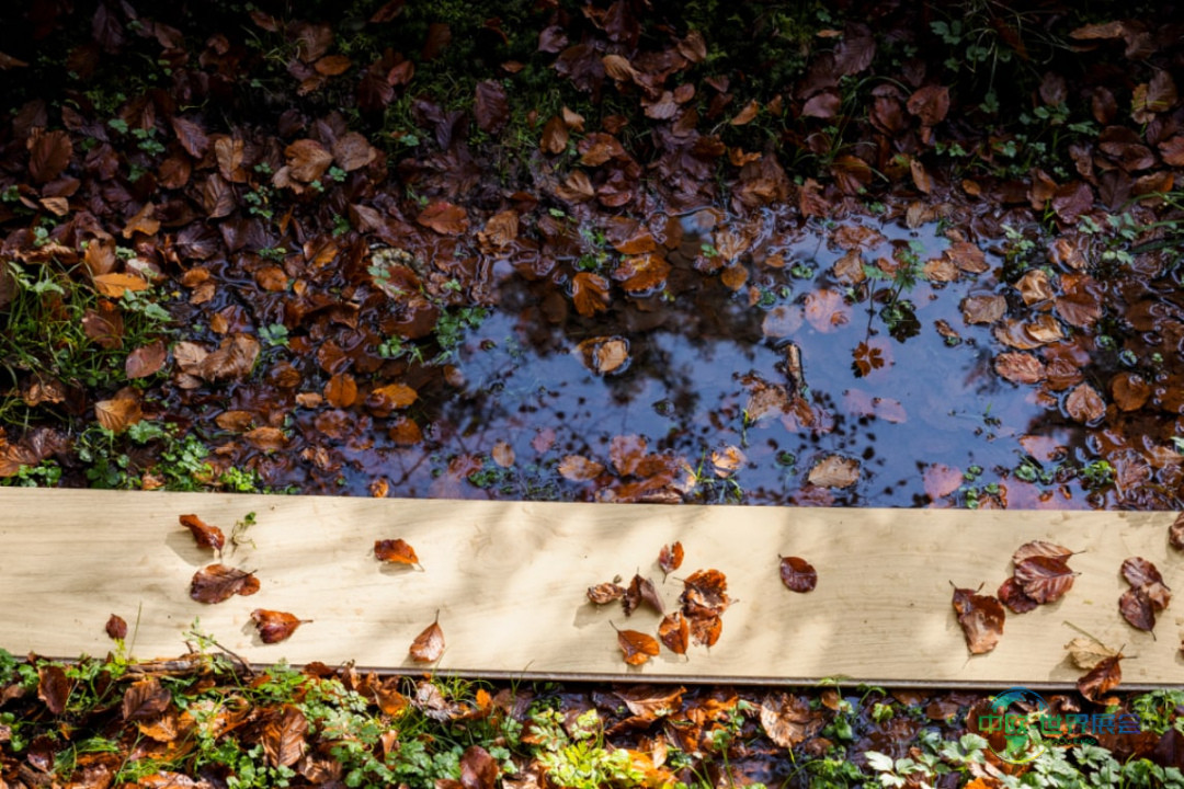 如瑞士计时码表般防水