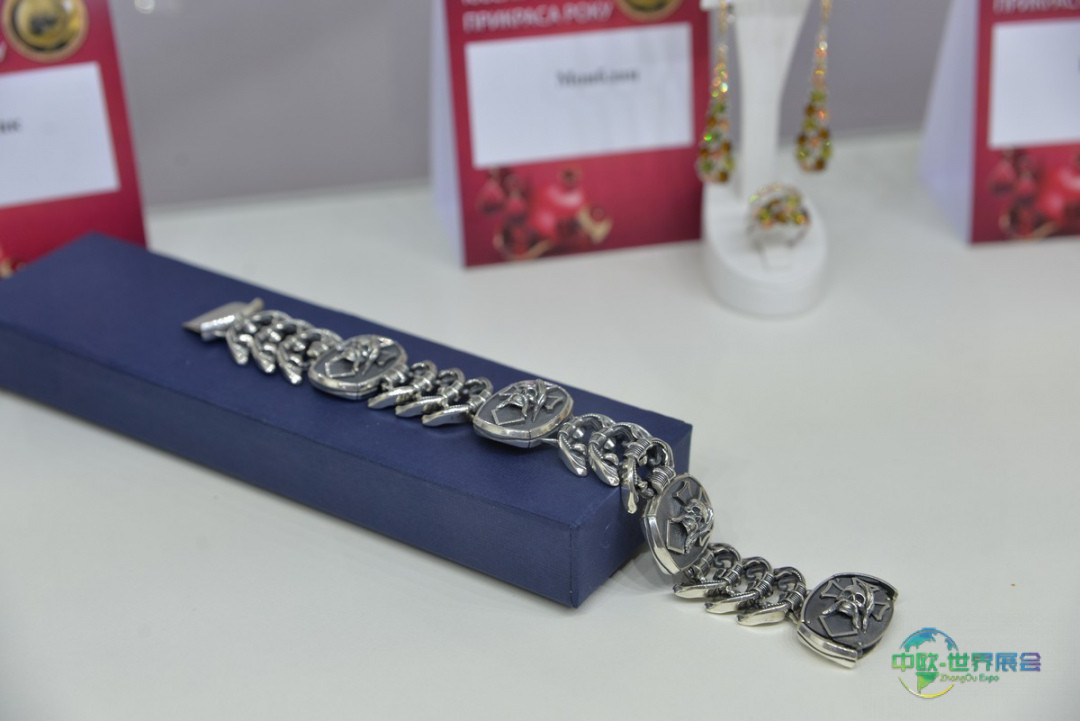 “哥萨克”手镯