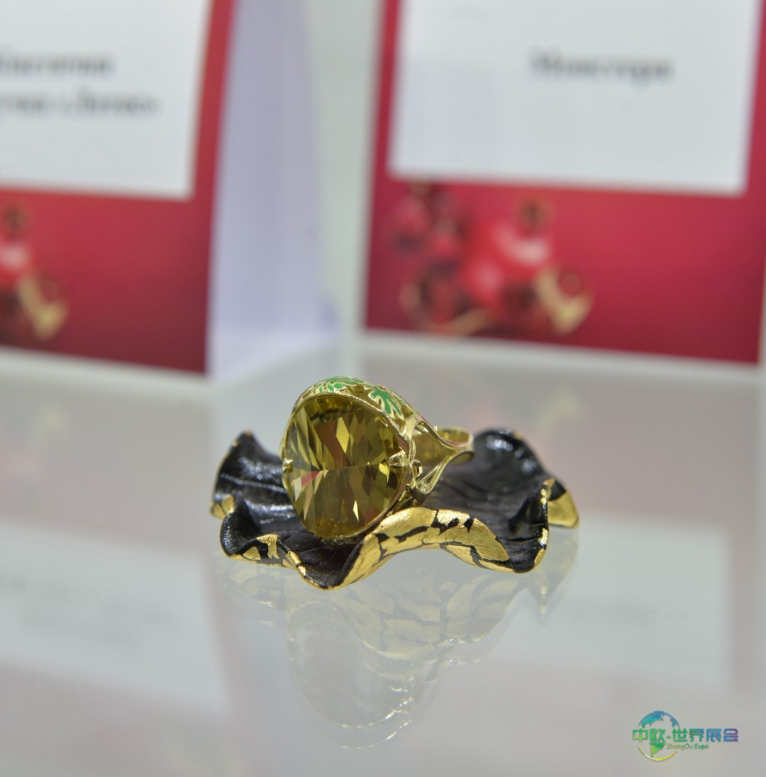 “龟背竹”戒指