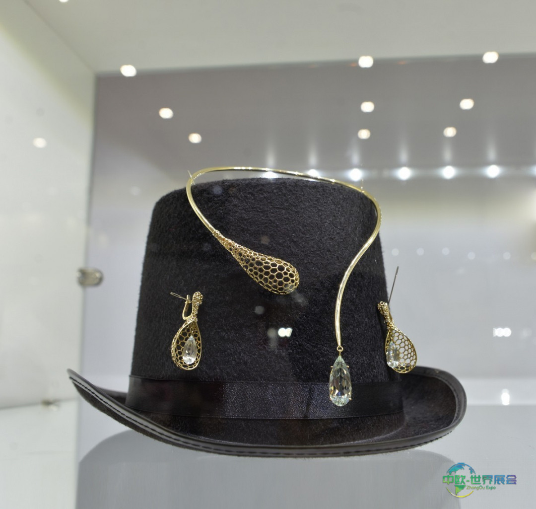 “AQUA”珠宝系列