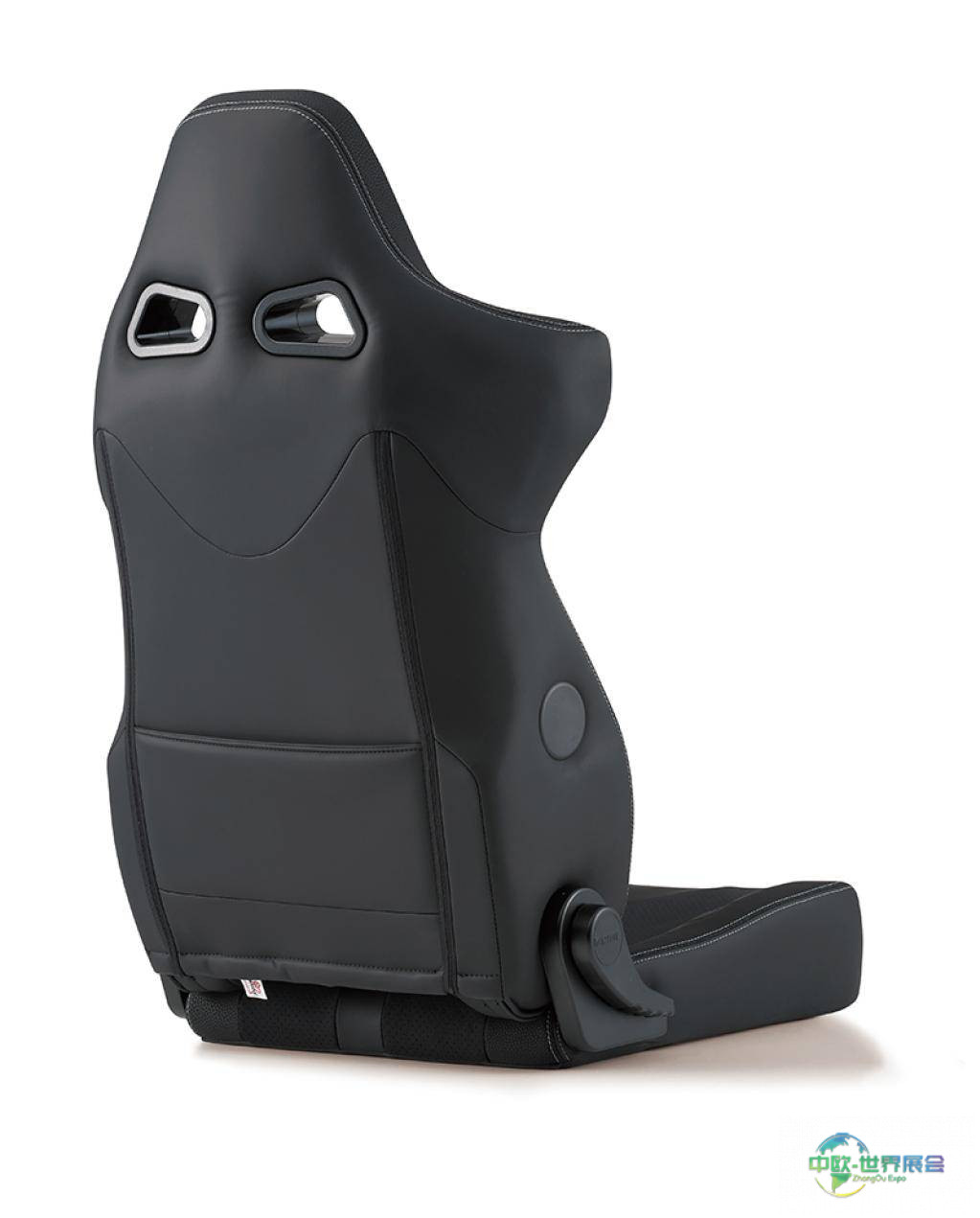 BRIDE新款edirb 064V运动型座椅亮相东京改装展，2026年1月上市