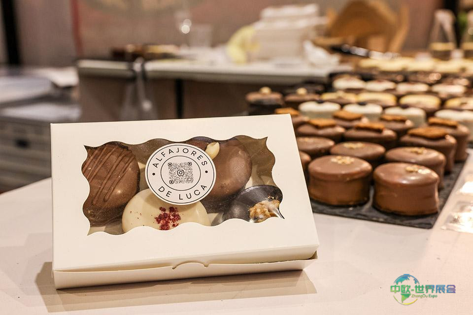 卢卡夹心饼拥有超过50种风味，参观者可在绿色周现场品尝部分款式。