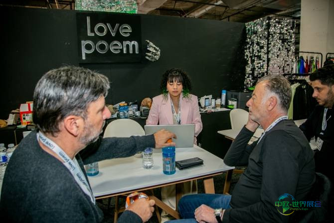 如何识别合适的参展商：五大标志助您在拉斯维加斯服装展成功