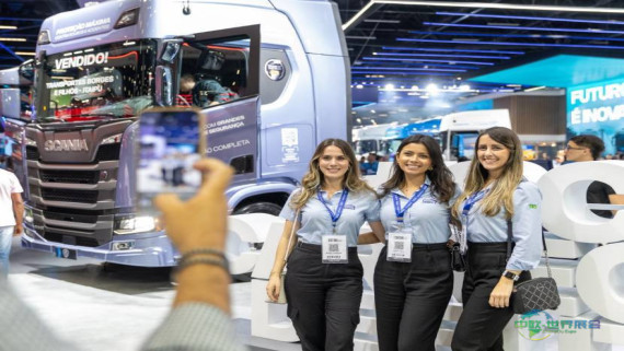 2025年美国洛杉矶国际车展览会：SPARQ携沉浸式展览回归，致敬南加州汽车文化