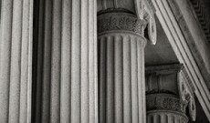 执法部门严打珠宝商销赃行为