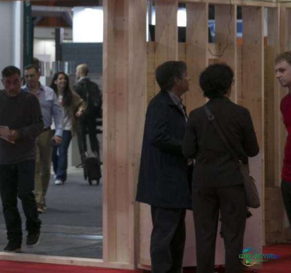 西班牙马德里国际建筑建材展览会：Hahn Iberia展示回收塑料材料hanit