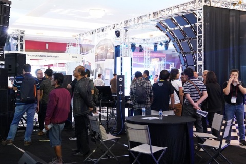 越南河内专业舞台灯光音响展览会展会现场图片