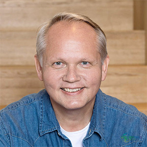 约翰·哈迪任命新总裁，原首席执行官升任董事会主席