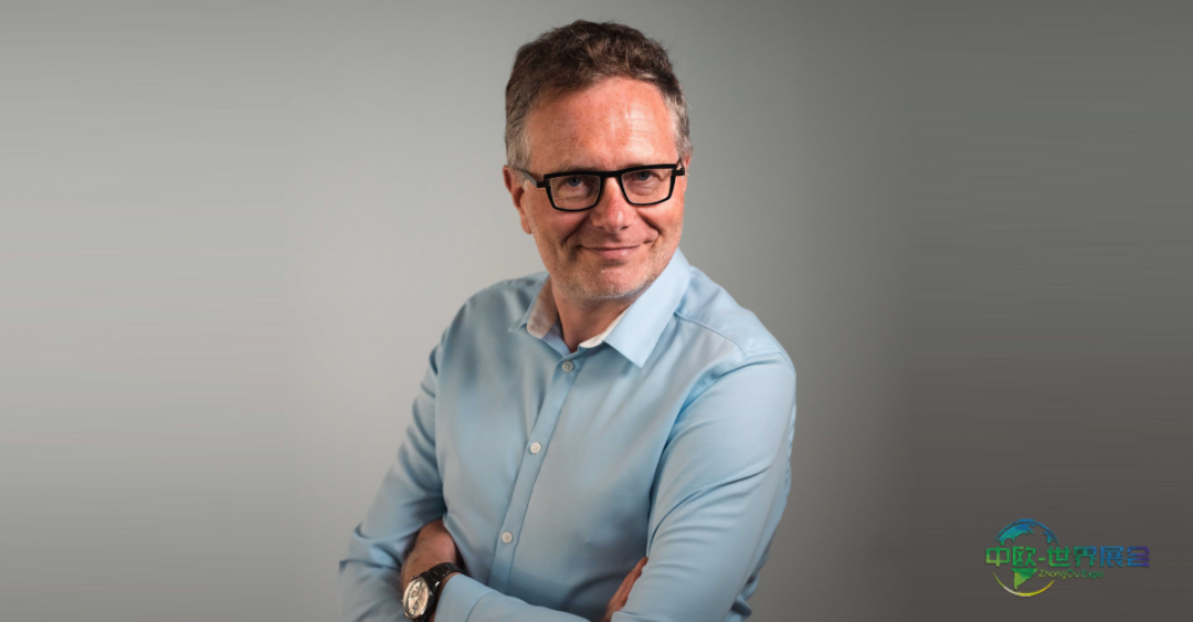 2026年巴黎包装周：马爹利推出创新扁平玻璃干邑瓶