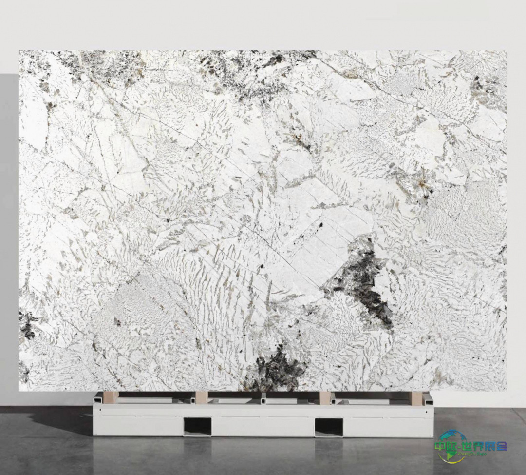 巴西圣保罗地面铺装展：Mameri Export推出Pirineus强化石材市场地位