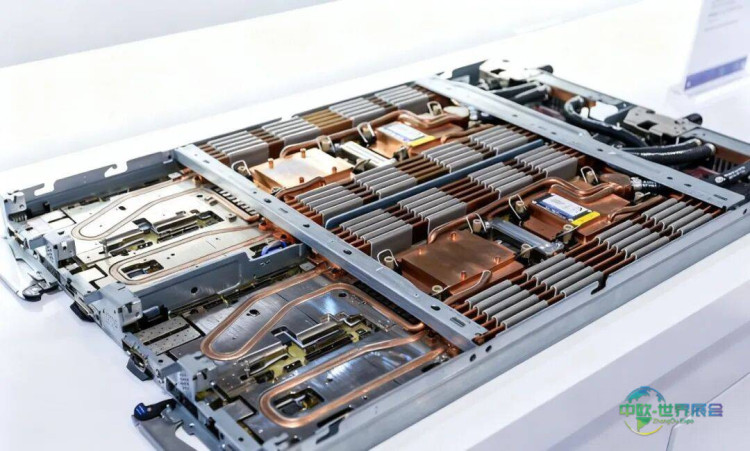 直击CES2026国际消费电子展：蓝思科技携航天级UTG、服务器液冷模组重磅亮相