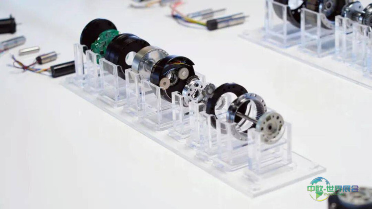 直击CES2026国际消费电子展：蓝思科技携航天级UTG、服务器液冷模组重磅亮相