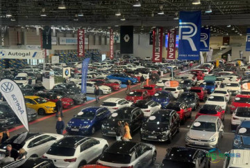 2025第十六届西班牙奥伦赛国际二手车展圆满落幕，致敬传奇人物打造汽车消费盛宴