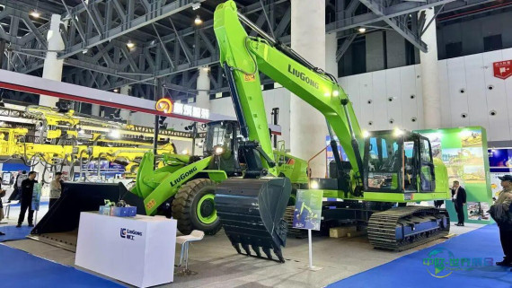 柳工电动设备亮相成都国际工业博览会，共启高端装备发展新篇