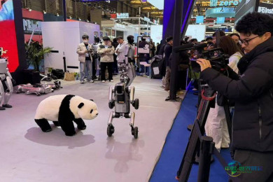 人工智能应用遍地开花，多样活动激发消费热潮！直击2026年中国家电与消费电子博览会上海新国际博览中心展馆