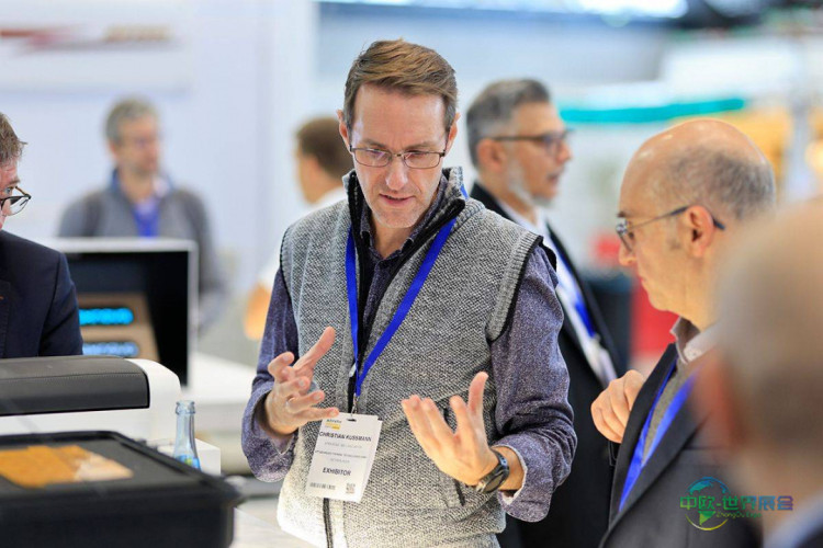 德国斯图加特汽车内饰展推动行业创新与商业合作