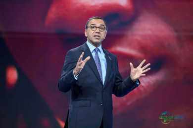 不容错过：MWC首日亮点与动态汇总